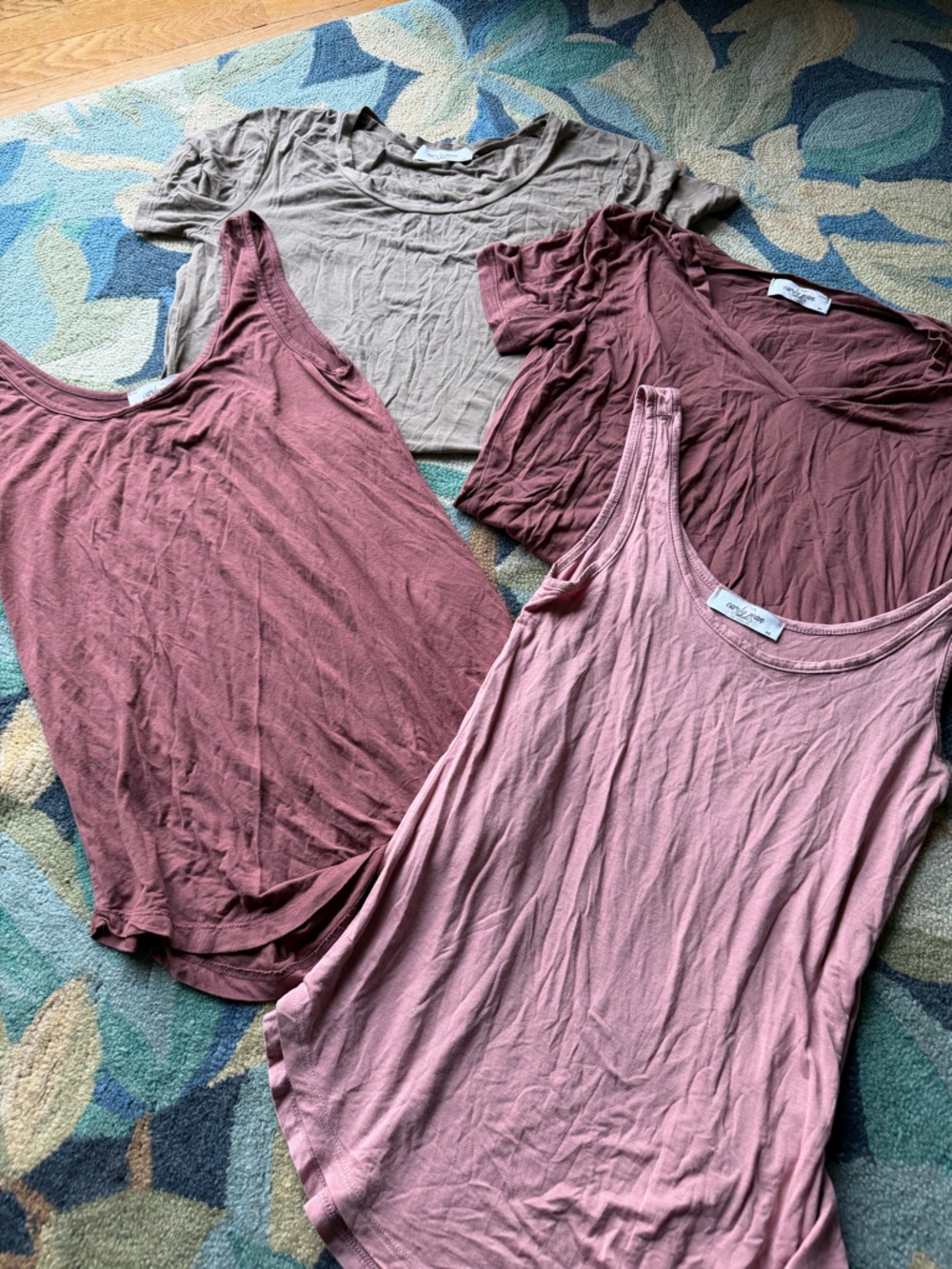 Carly Jean set of 4 shirts size XS